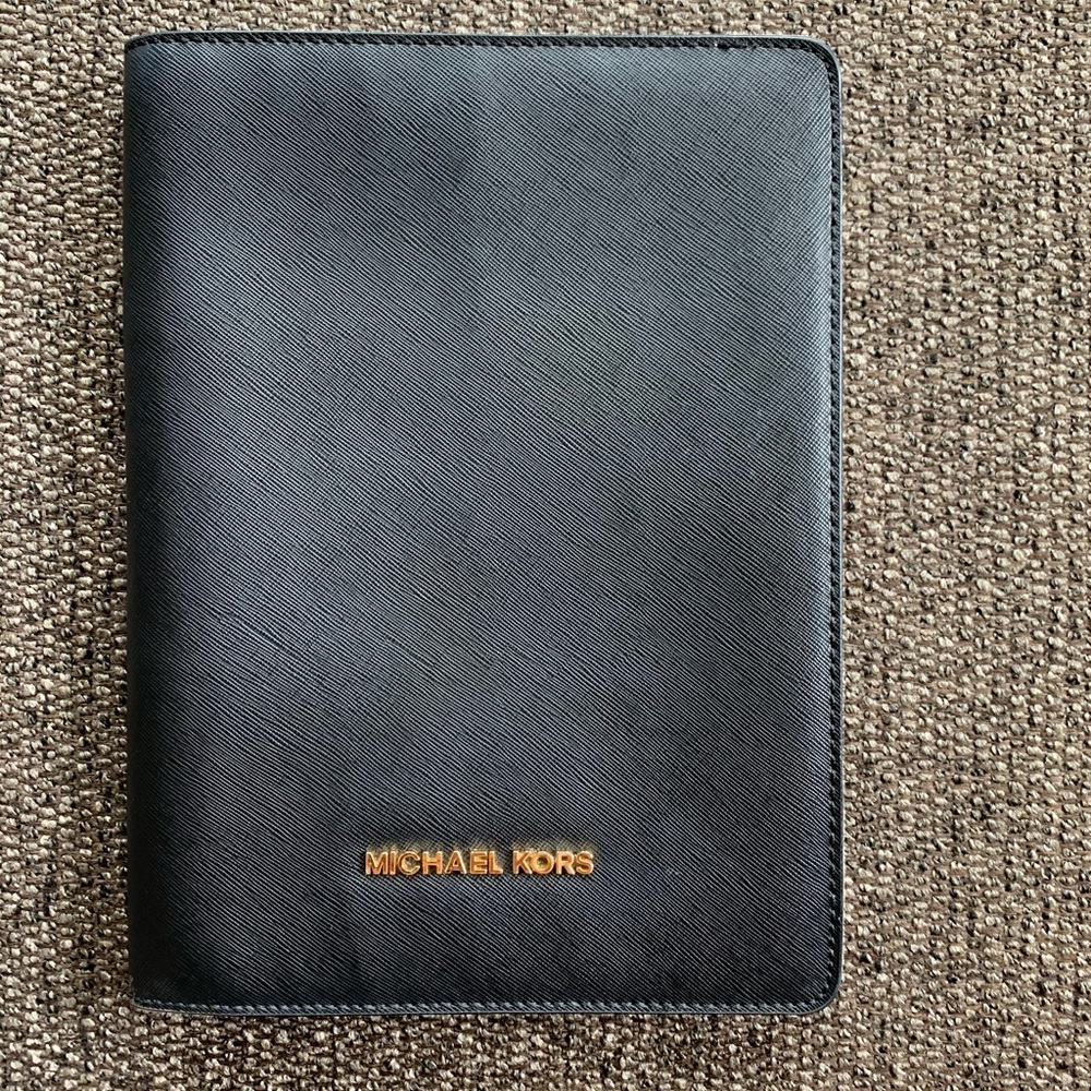LEATHER MICHAEL KORS IPAD CASE
